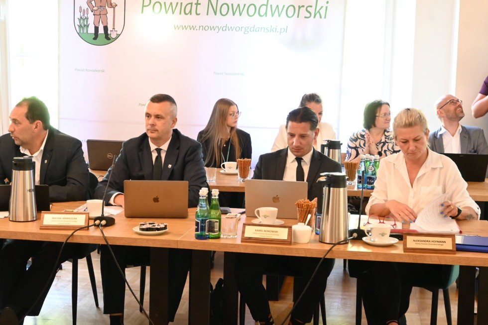 Rada Powiatu w Nowym Dworze Gdańskim „za” związkiem metropolitalnym.