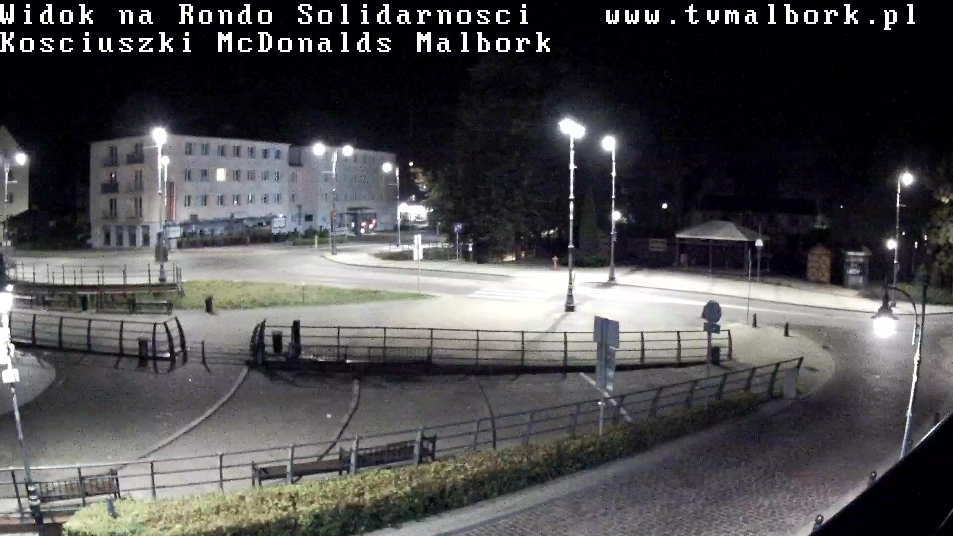 Podgląd: Rondo Solidarności - ul. Piastowska - Józefa Piłsudskiego - Adama Mickiewicza w Malborku. Na żywo z McDonald's