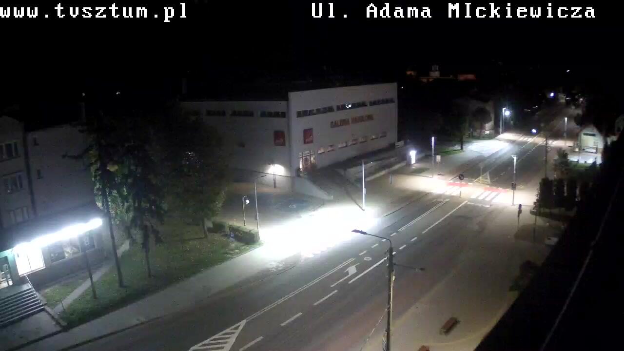 Podgląd: Sztum, ul. Adama Mickiewicza. Widok z Urzędu Miasta i Gminy w Sztumie - kamera pogodowa na żywo