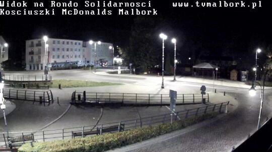 Podgląd: Rondo Solidarności - ul. Piastowska - Józefa Piłsudskiego - Adama Mickiewicza w Malborku. Na żywo z McDonald's